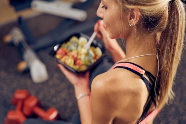 Read more about the article Top 20 Foods for Women’s Fitness: A Comprehensive Guide